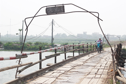 Diễn Châu, Nghệ An: Dân mỏi mắt… chờ cầu 1