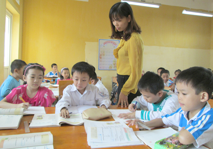 Bỏ chấm điểm tiểu học, x&oacute;a sổ nạn học th&ecirc;m 1