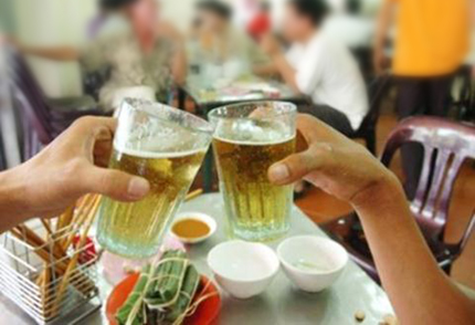 Chất lượng giống nòi bị đe dọa vì bia, rượu 1 Chất lượng giống nòi bị đe dọa vì bia, rượu 1