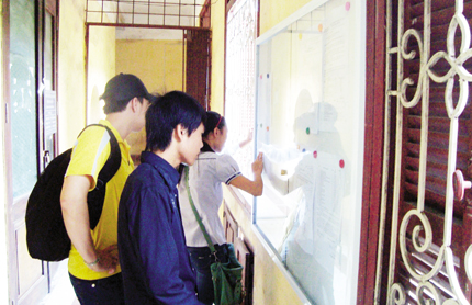 Căng thẳng cuộc đua x&eacute;t tuyển nguyện vọng bổ sung 1