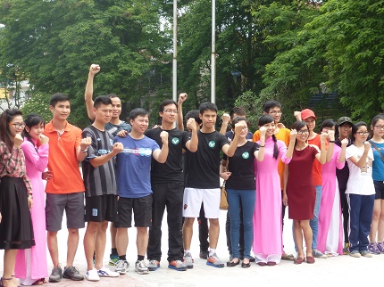 L&ecirc; Tiến Dũng &ndash; ch&agrave;ng trai &ldquo;tiếp lửa&rdquo; cho văn h&oacute;a đọc 2