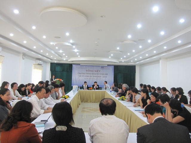 Tổng kết chương tr&igrave;nh giảm tử vong mẹ v&agrave; tử vong sơ sinh 1