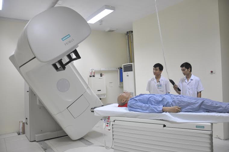Khai trương trung tâm xạ trị ung thư phổi công nghệ cao 1