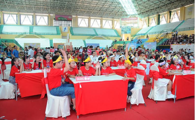Tưng bừng hội giao lưu "c&ugrave;ng em học an to&agrave;n giao th&ocirc;ng" 2