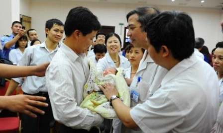 Cần thắt chặt an ninh bệnh viện v&igrave; bệnh nh&acirc;n v&agrave; nh&acirc;n vi&ecirc;n y tế 1