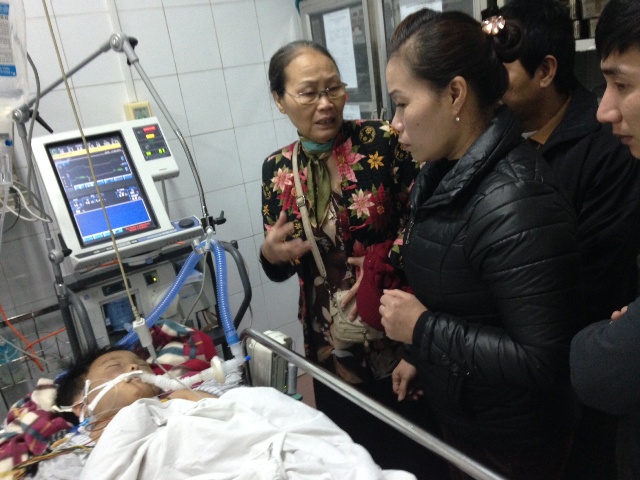 Cháu bé bị bố đánh chấn thương sọ não khó qua khỏi 3 Cháu bé bị bố đánh chấn thương sọ não khó qua khỏi 3