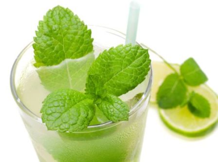 Những đồ uống giúp vòng eo thon gọn trong nắng hè 4 Những đồ uống giúp vòng eo thon gọn trong nắng hè 4