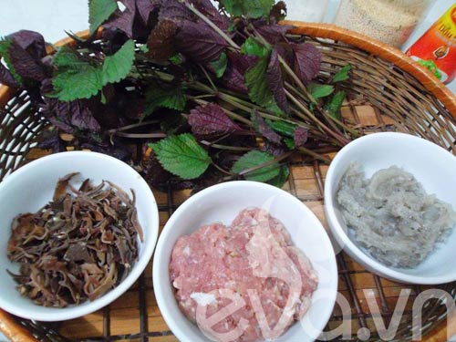 Thịt cuộn l&aacute; t&iacute;a t&ocirc; ngon lạ 1