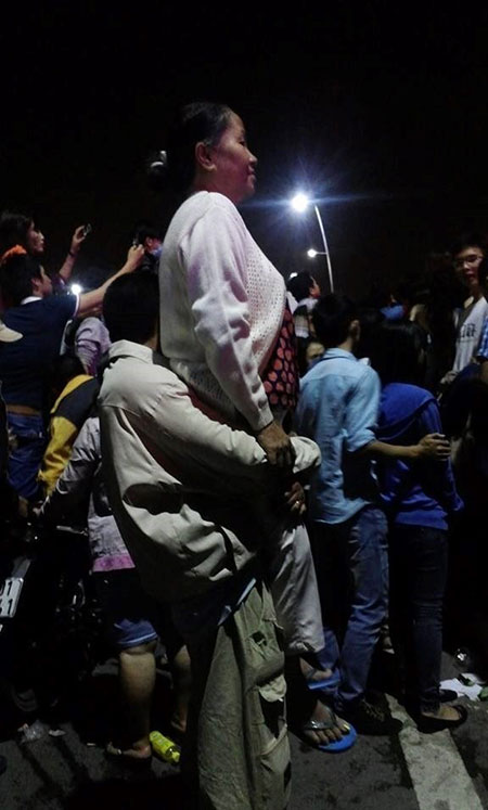 Những c&acirc;u chuyện khiến vạn người bật kh&oacute;c v&agrave; cảm phục  2