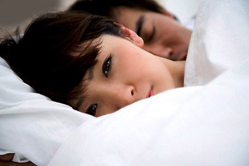 Đồng sàng dị mộng vì chồng quá thờ ơ 1