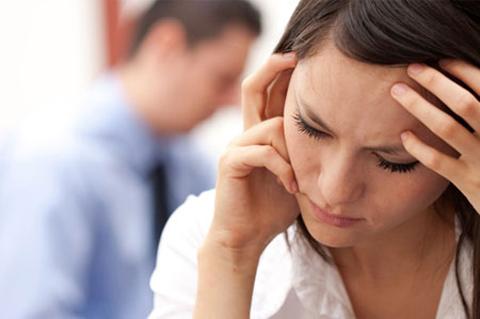 Bị chồng và bạn “đâm” sau lưng 1
