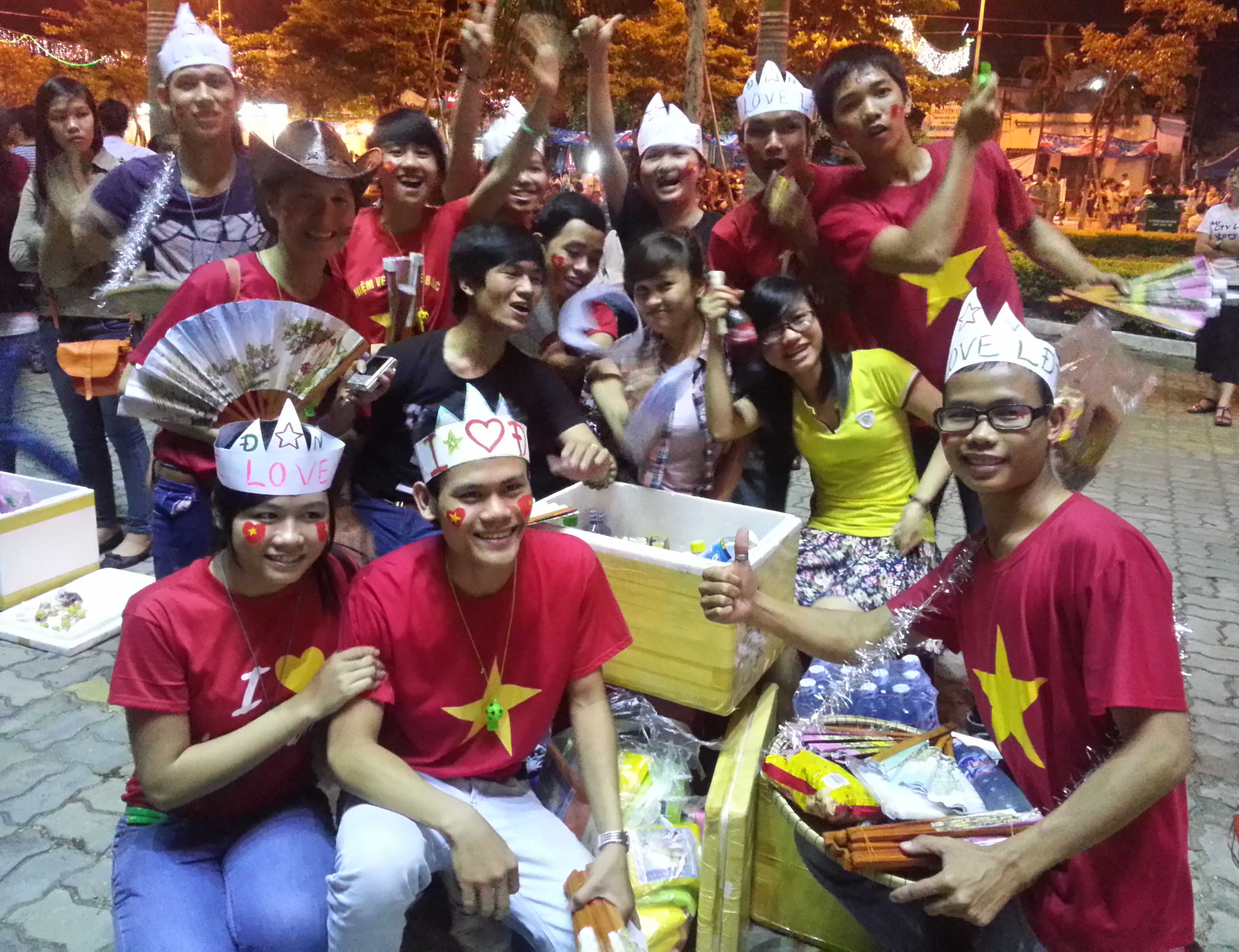 &ldquo;D&aacute;ng em đ&ecirc;m nay&rdquo; v&ocirc; địch ph&aacute;o hoa quốc tế Đ&agrave; Nẵng 2013 3