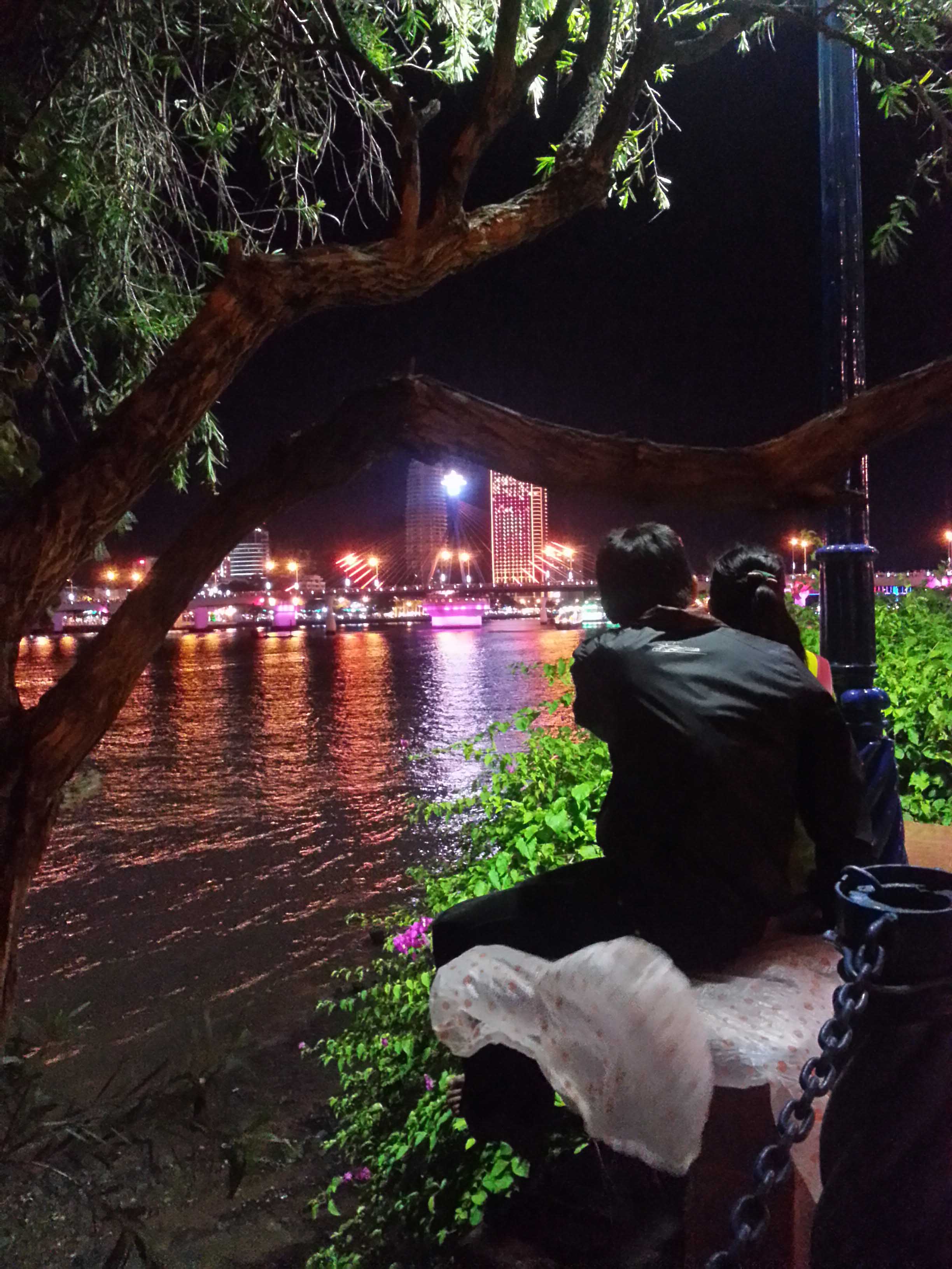 &ldquo;D&aacute;ng em đ&ecirc;m nay&rdquo; v&ocirc; địch ph&aacute;o hoa quốc tế Đ&agrave; Nẵng 2013 5