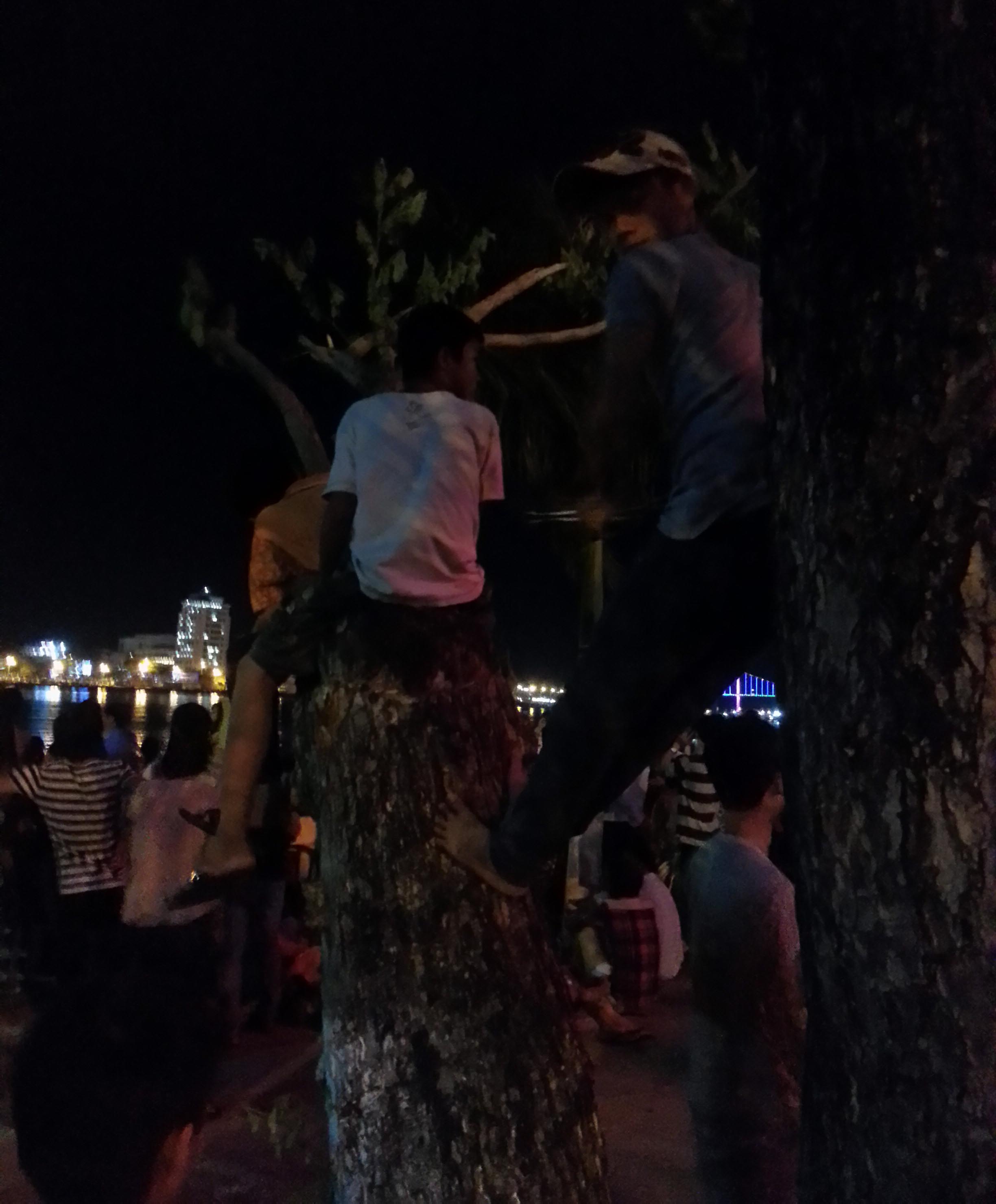 &ldquo;D&aacute;ng em đ&ecirc;m nay&rdquo; v&ocirc; địch ph&aacute;o hoa quốc tế Đ&agrave; Nẵng 2013 6