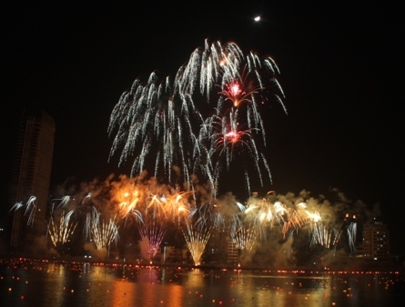 &ldquo;D&aacute;ng em đ&ecirc;m nay&rdquo; v&ocirc; địch ph&aacute;o hoa quốc tế Đ&agrave; Nẵng 2013 16