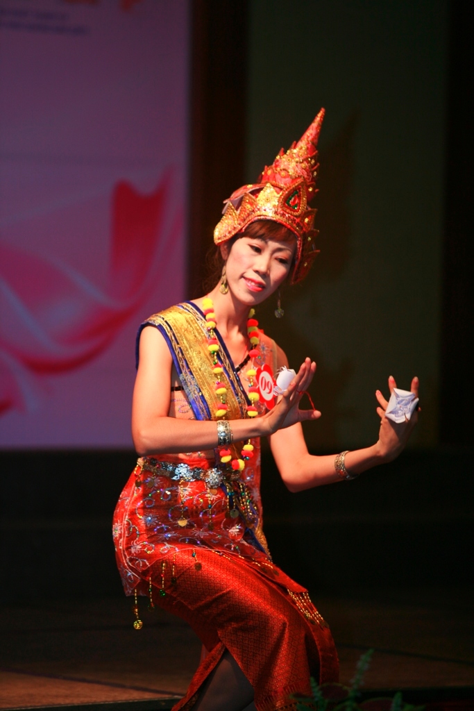 Xem Hoa hậu các dân tộc Việt Nam thi tài năng 6
