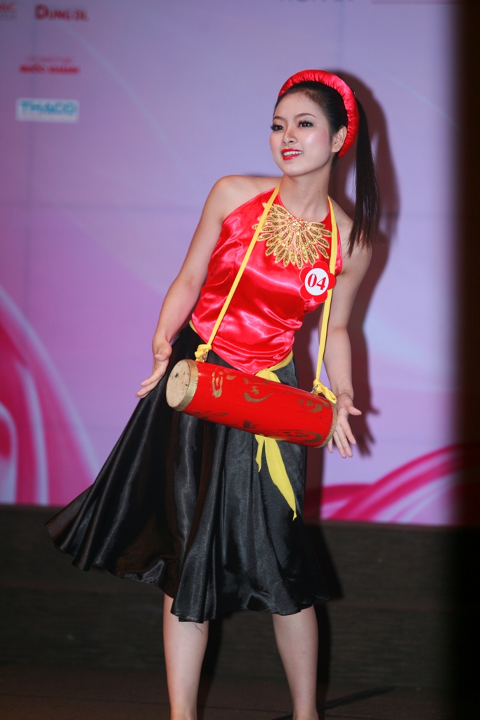 Xem Hoa hậu các dân tộc Việt Nam thi tài năng 2