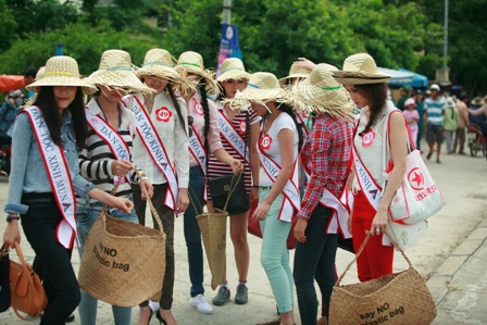 Thí sinh Hoa hậu các dân tộc  bảo vệ môi trường tại Cù Lao Chàm 2