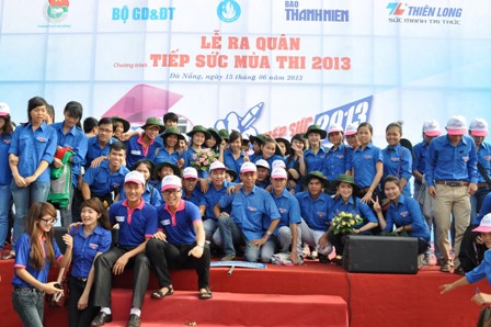 Hàng ngàn học sinh, sinh viên tham gia chương trình "Tiếp sức mùa thi 2013" 2