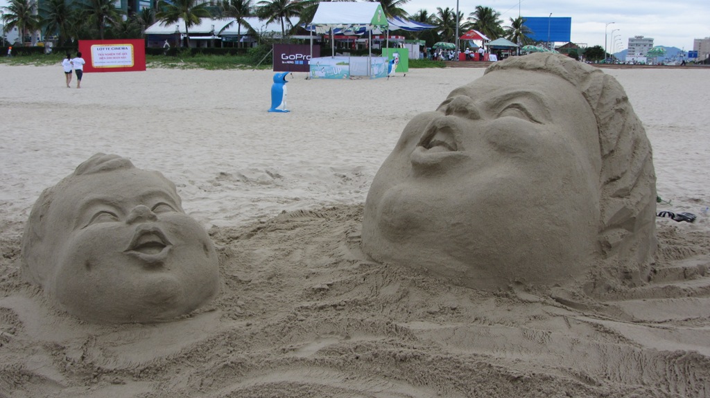 Kỳ diệu "tượng lạ" trên bãi biển Đà Nẵng 20