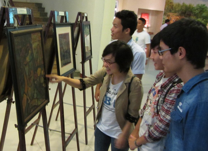 Người dân hiến tặng nhiều hiện vật quý cho Bảo tàng Đà Nẵng 13