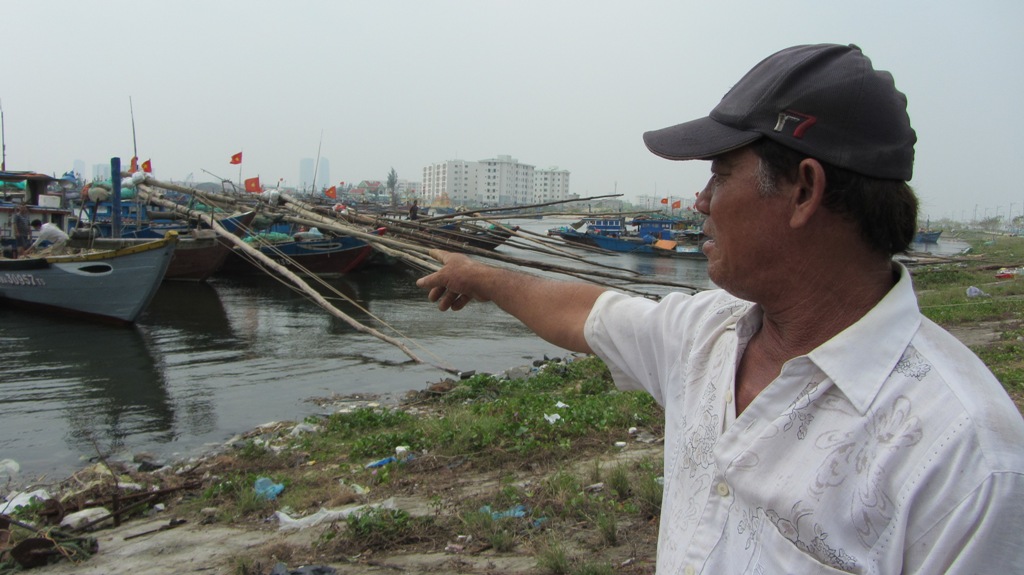 Ngư dân Đà Nẵng chuẩn bị đối phó với cơn bão số 12 10