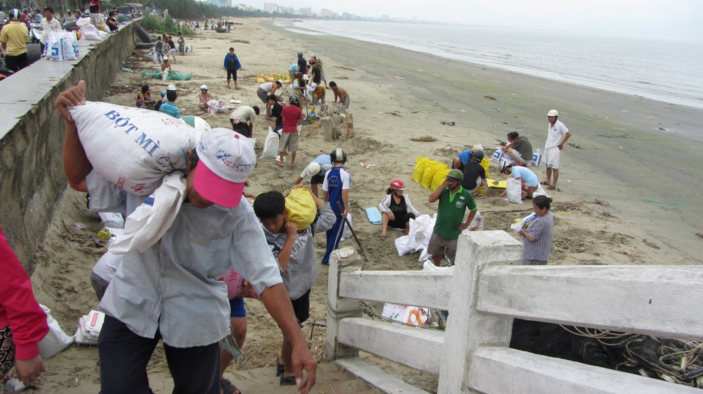 Cận cảnh người dân Đà Nẵng chuẩn bị đối phó siêu bão Haiyan 2