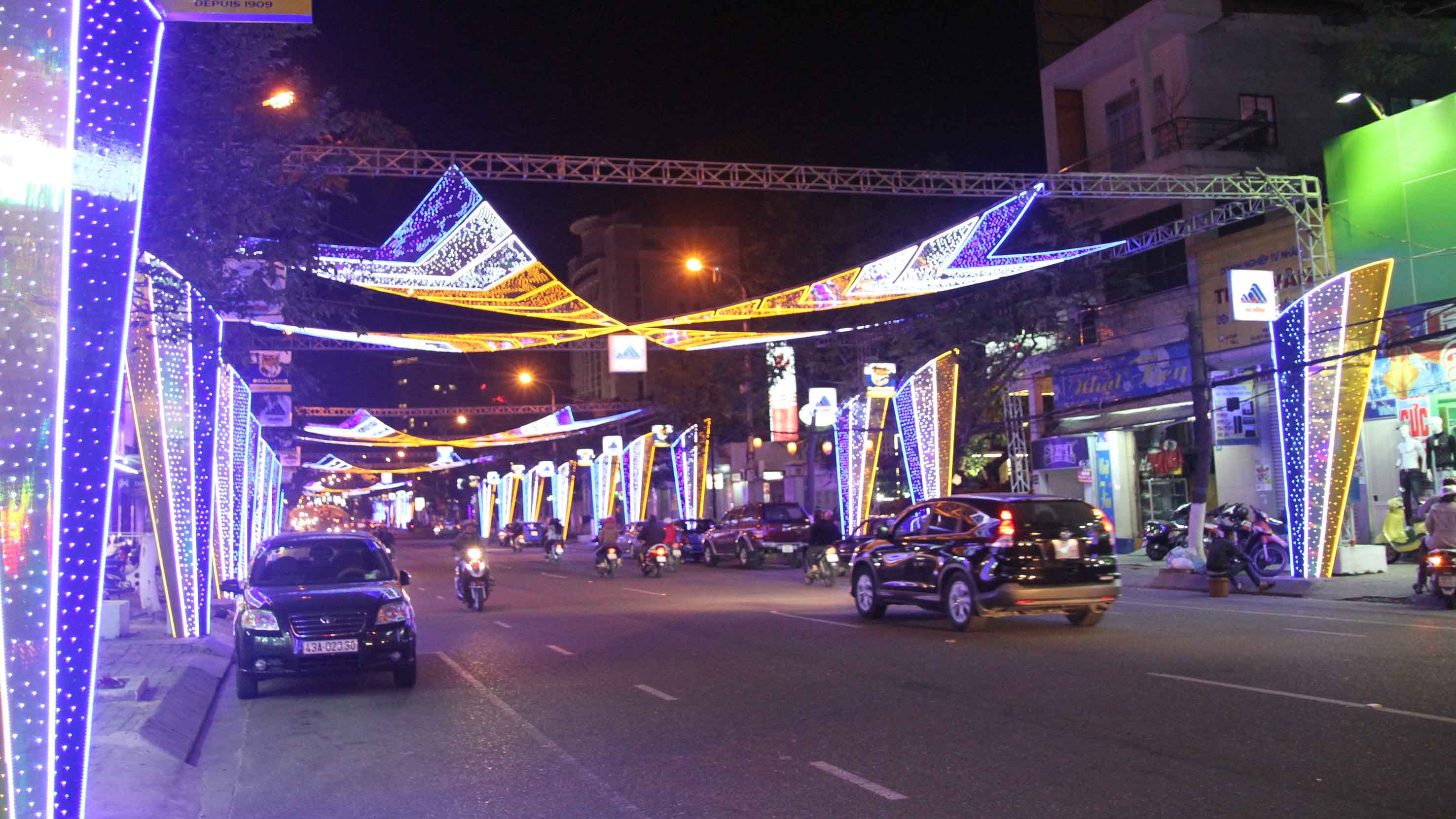 Sắc xu&acirc;n rực rỡ ở Đ&agrave; Nẵng 18