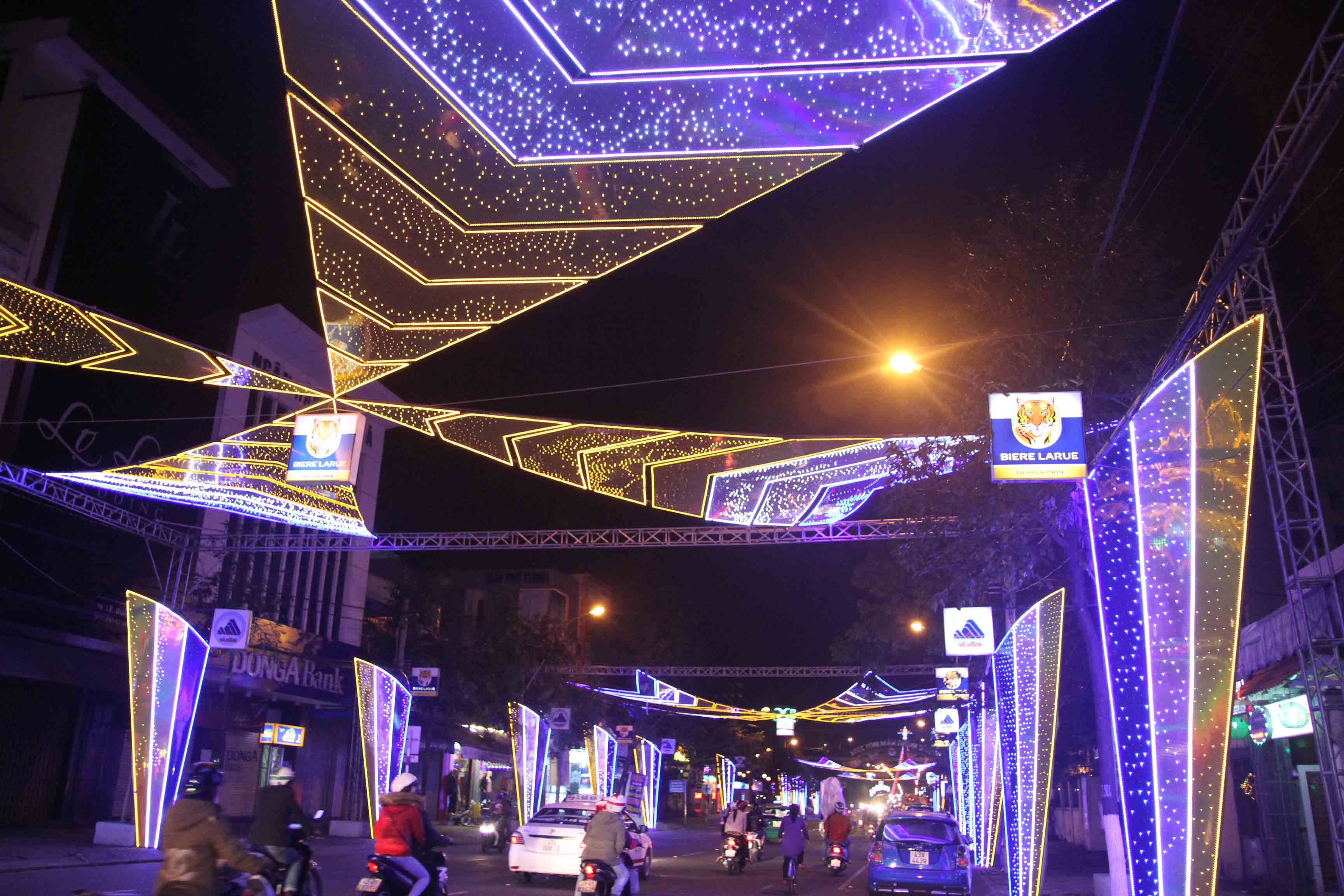 Sắc xu&acirc;n rực rỡ ở Đ&agrave; Nẵng 19
