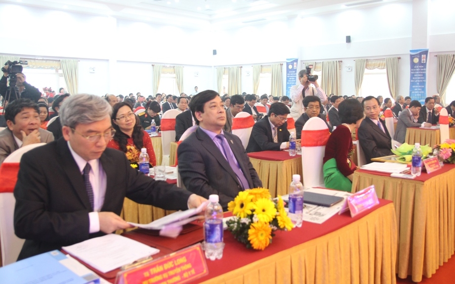 Bệnh viện C Đ&agrave; Nẵng đ&oacute;n nhận Hu&acirc;n chương độc lập hạng Nh&igrave; 3