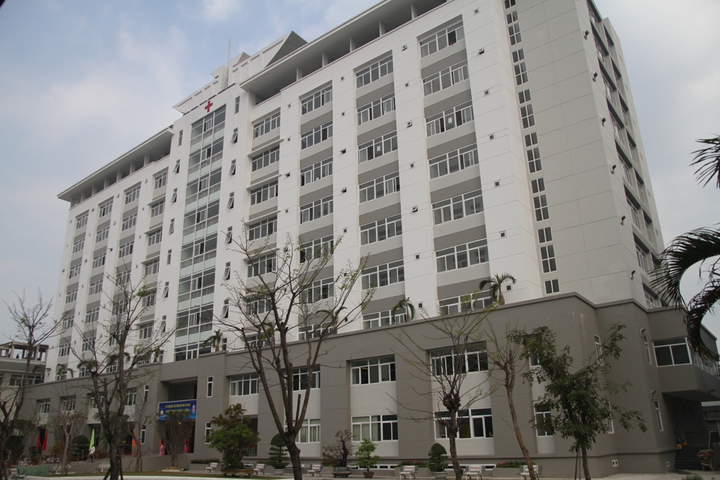 Bệnh viện C Đ&agrave; Nẵng đ&oacute;n nhận Hu&acirc;n chương độc lập hạng Nh&igrave; 7