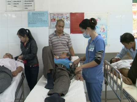 Khoa Cấp cứu Bệnh viện Đ&agrave; Nẵng chật k&iacute;n chỗ trong mấy ng&agrave;y Tết  3