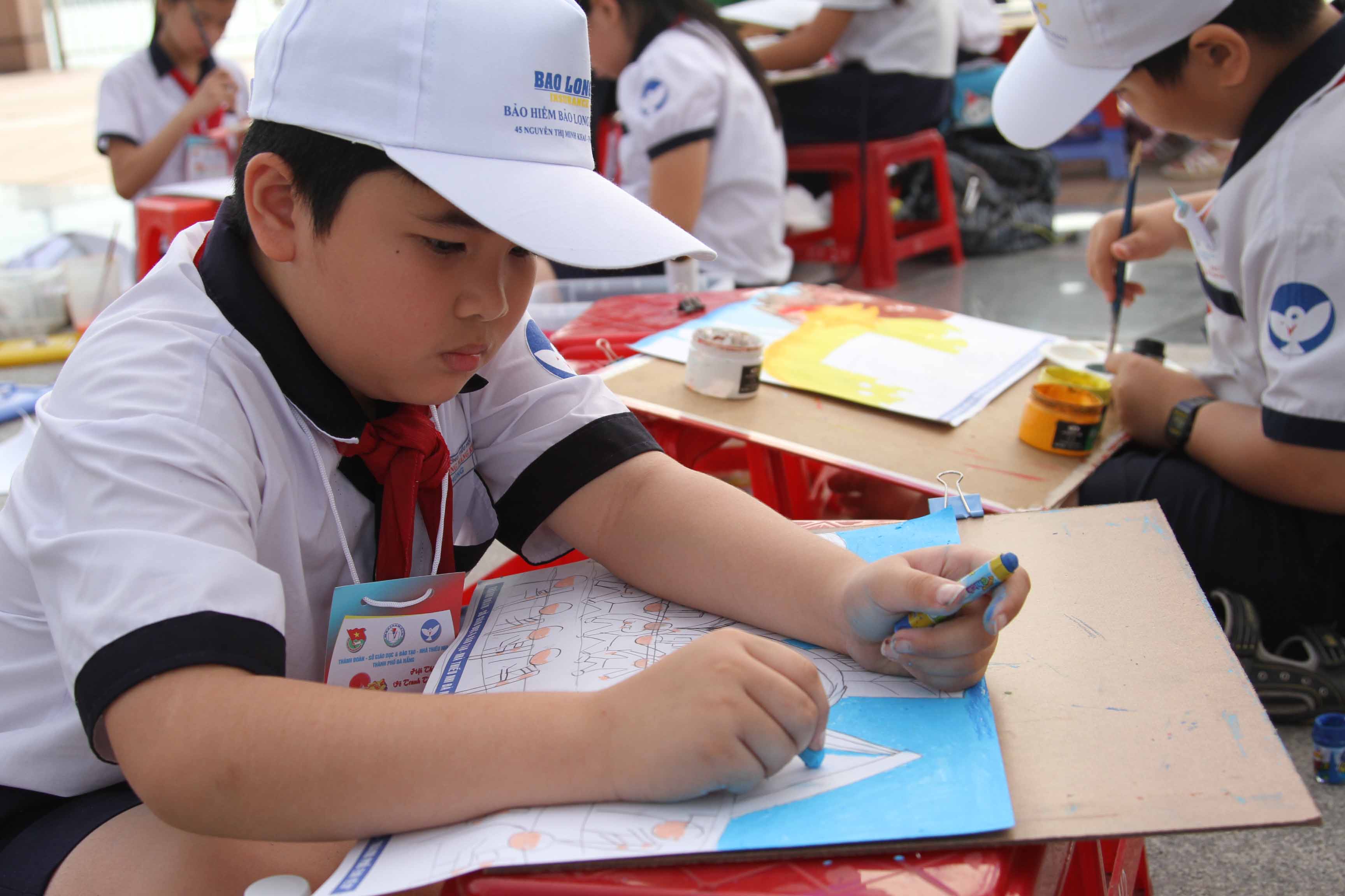 Hàng trăm học sinh thi vẽ tranh “Đà Nẵng – thành phố em yêu” 13