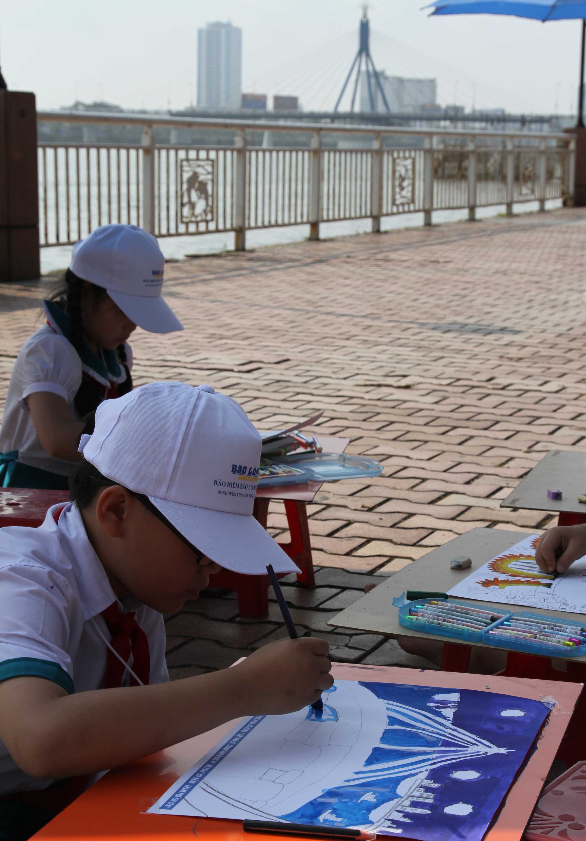 Hàng trăm học sinh thi vẽ tranh “Đà Nẵng – thành phố em yêu” 9