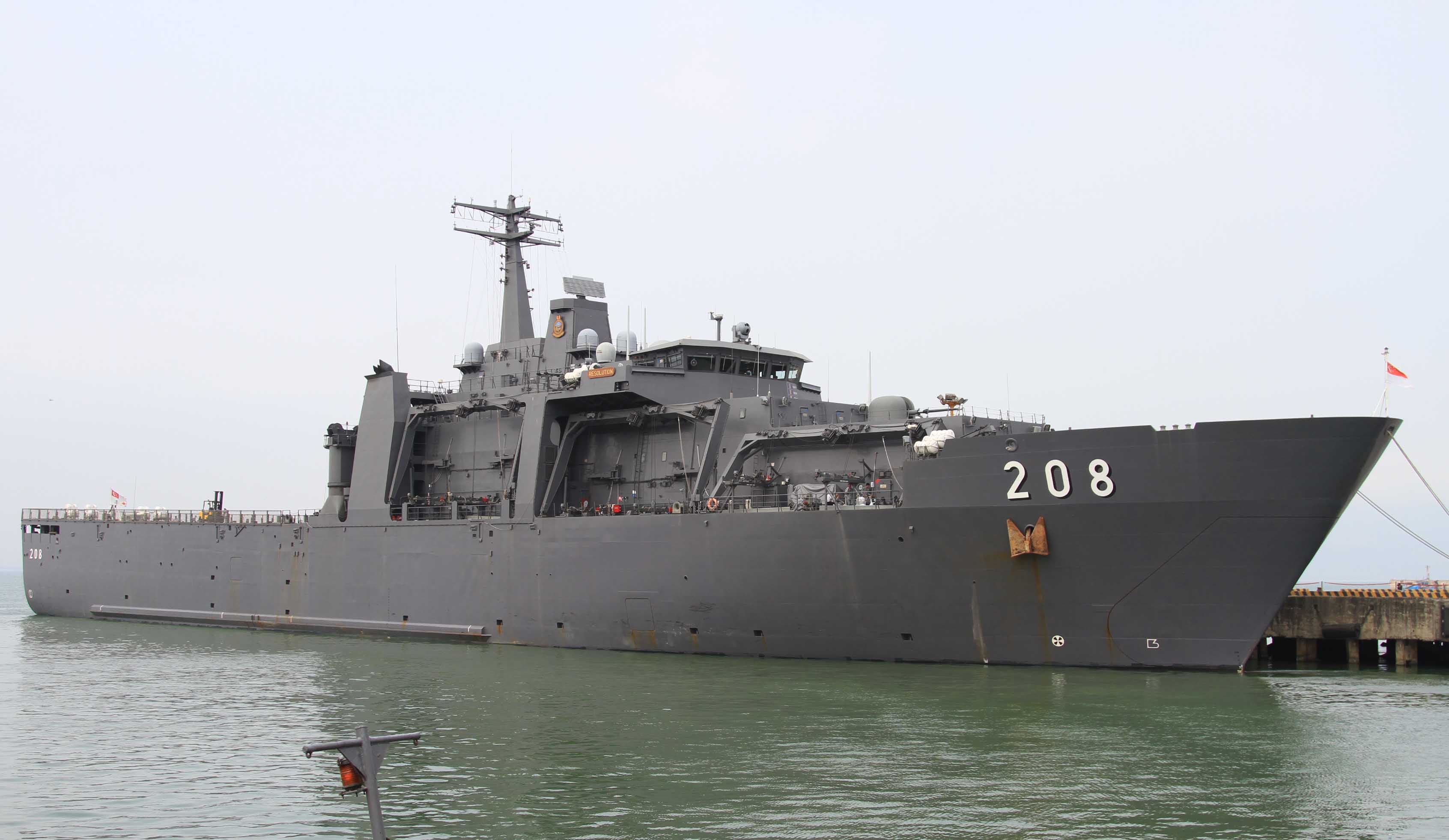 Tàu Hải quân Singapore thăm Đà Nẵng 1
