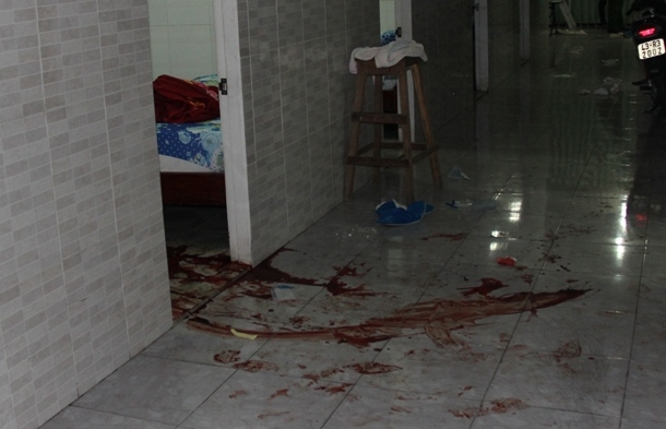 Khởi tố g&atilde; trai cuồng y&ecirc;u đ&acirc;m chết người y&ecirc;u bằng&hellip; 33 nh&aacute;t dao 2
