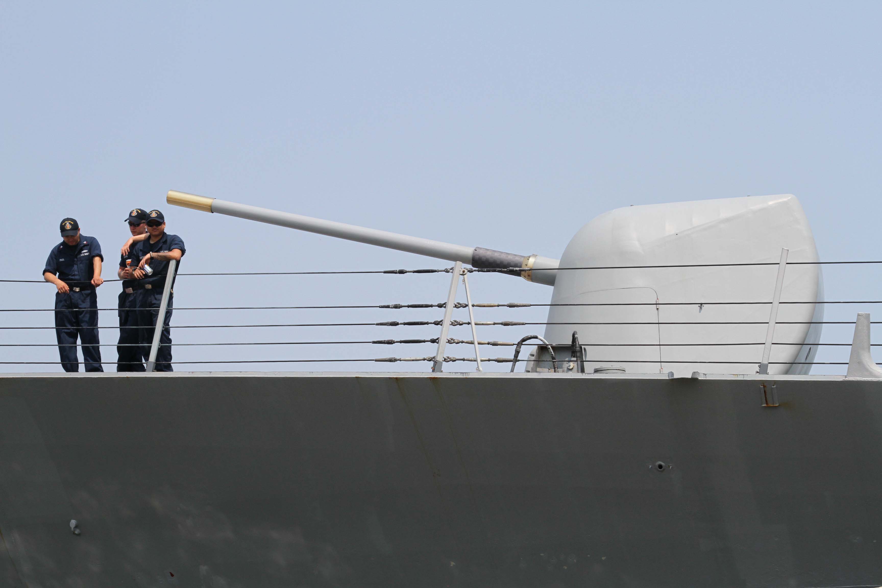 Hai tàu hải quân Hoa Kỳ cập cảng Tiên Sa 6