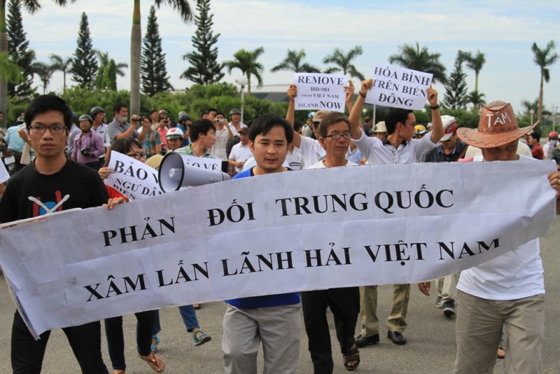 Người d&acirc;n Đ&agrave; Nẵng xuống đường phản đối Trung Quốc 1