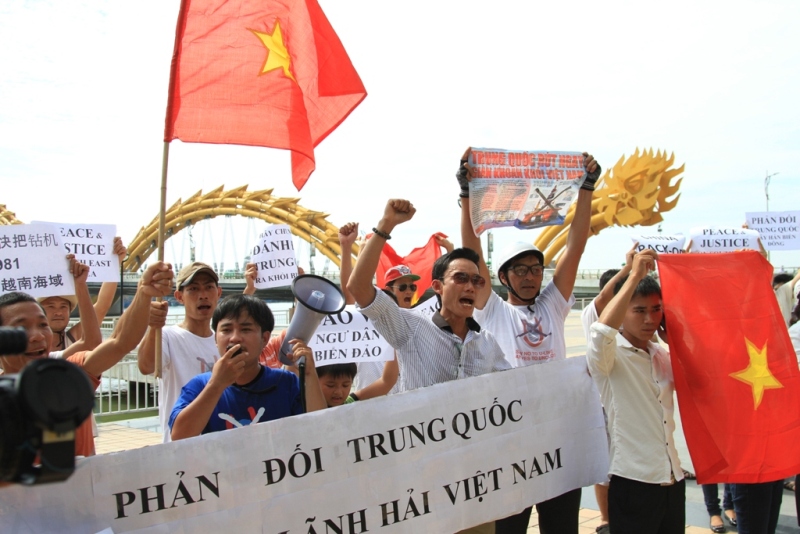 Người d&acirc;n Đ&agrave; Nẵng xuống đường phản đối Trung Quốc 10