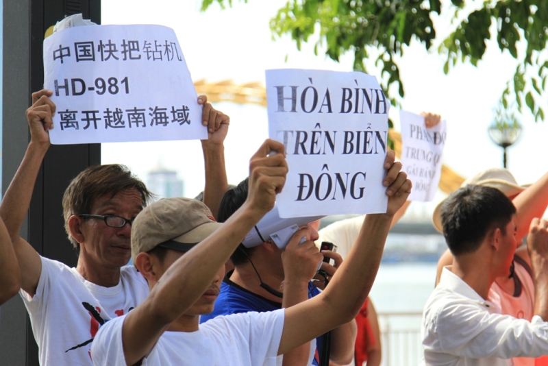 Người d&acirc;n Đ&agrave; Nẵng xuống đường phản đối Trung Quốc 12