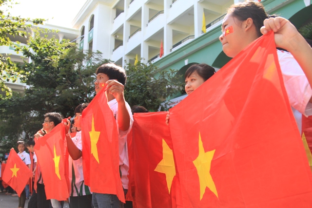 Những h&igrave;nh ảnh đẹp của sinh vi&ecirc;n hướng về biển đảo 9