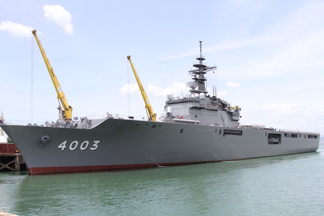 T&agrave;u Lực lượng tự vệ Nhật Bản c&ugrave;ng thủy thủ đo&agrave;n đa quốc gia đến Đ&agrave; Nẵng 2