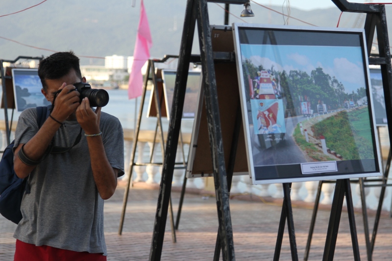 Đ&agrave; Nẵng triển l&atilde;m ảnh &ldquo;Biển đảo qu&ecirc; hương&rdquo; 5