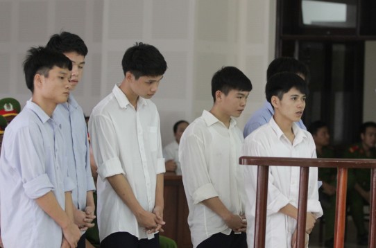 Giết người v&igrave; một c&acirc;u n&oacute;i 1