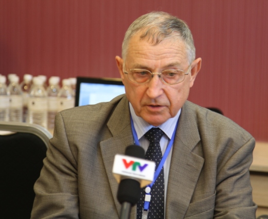 Học giả quốc tế ph&ecirc; ph&aacute;n Trung Quốc hạ đặt gi&agrave;n khoan tr&aacute;i ph&eacute;p tr&ecirc;n v&ugrave;ng biển Việt Nam 3