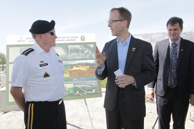 Đại tướng Hoa Kỳ đến Đ&agrave; Nẵng 1