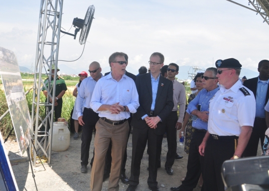 Đại tướng Hoa Kỳ đến Đ&agrave; Nẵng 4