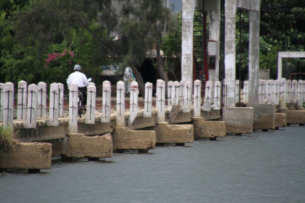 Rùng rợn  khi đi qua cầu "vĩnh biệt" ở Quảng Nam 14