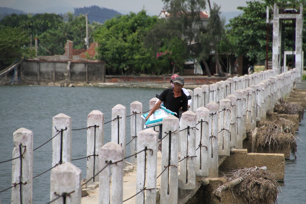 Rùng rợn  khi đi qua cầu "vĩnh biệt" ở Quảng Nam 9