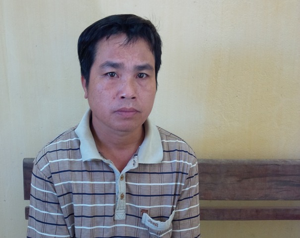 Bắt người vận chuyển thuốc nổ l&ecirc;n b&atilde;i v&agrave;ng 1